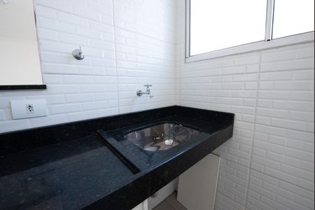 Cozinha e Área de Serviço de apartamento à venda com 2 quartos, 45m² em Santa Maria, Contagem