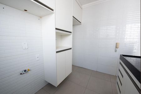Apartamento à venda com 45m², 2 quartos e 1 vaga Apartamento à venda com 45m², 2 quartos e 1 vagaCozinha e Área de Serviço