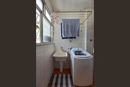 Apartamento à venda com 80m², 2 quartos e 1 vagaÁrea de Serviço