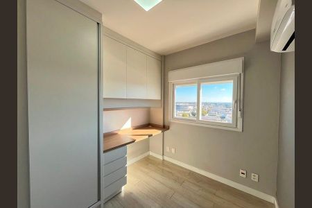 Quarto 1 de apartamento para alugar com 2 quartos, 62m² em Navegantes, Porto Alegre