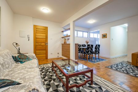 Sala de apartamento à venda com 2 quartos, 71m² em Alto de Pinheiros, São Paulo
