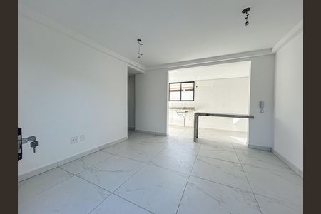 Apartamento à venda com 2 quartos, 138m² em Cabral , Contagem