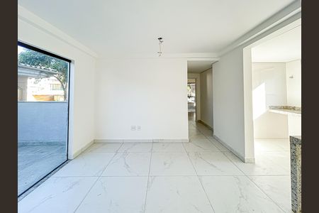 Apartamento à venda com 2 quartos, 138m² em Cabral , Contagem