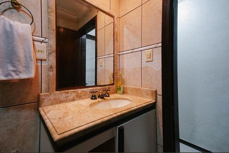 Casa à venda com 125m², 3 quartos e 2 vagasBanheiro