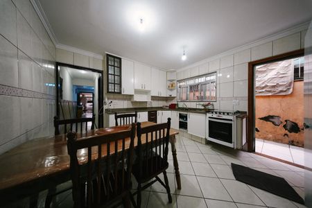 Casa à venda com 125m², 3 quartos e 2 vagasCozinha
