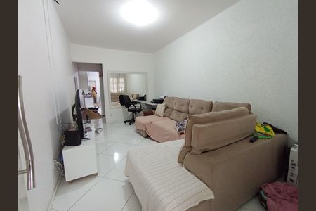 Casa à venda com 240m², 2 quartos e 2 vagas Casa à venda com 240m², 2 quartos e 2 vagasFoto 03