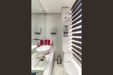 Apartamento à venda com 90m², 3 quartos e sem vagaBanheiro