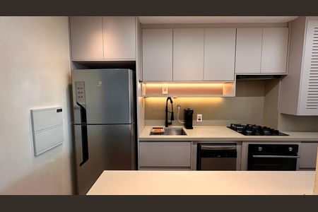 Apartamento para alugar com 1 quarto, 50m² em Jardim das Acacias, São Paulo
