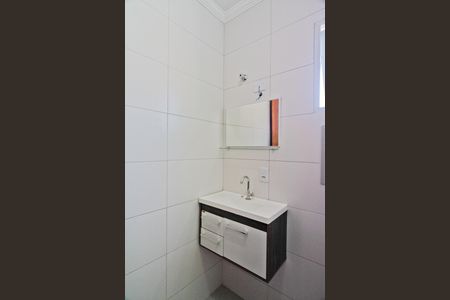 Casa de condomínio para alugar com 80m², 2 quartos e 1 vaga Casa de condomínio para alugar com 80m², 2 quartos e 1 vagaBanheiro da Suíte 2