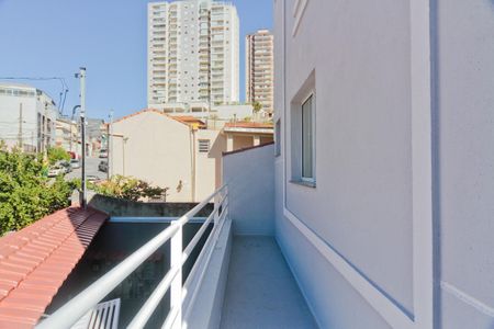 Casa de condomínio para alugar com 80m², 2 quartos e 1 vaga Casa de condomínio para alugar com 80m², 2 quartos e 1 vagaVaranda