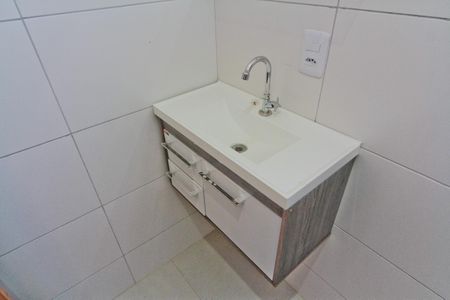 Casa de condomínio para alugar com 80m², 2 quartos e 1 vaga Casa de condomínio para alugar com 80m², 2 quartos e 1 vagaBanheiro da Suíte 2