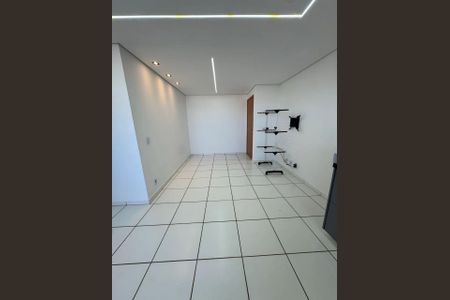 Sala de apartamento para alugar com 2 quartos, 57m² em Jardim Patricia, Uberlândia
