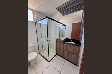 Banheiro de apartamento para alugar com 2 quartos, 57m² em Jardim Patricia, Uberlândia