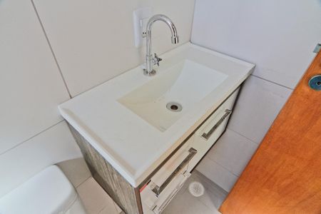 Casa de condomínio para alugar com 80m², 2 quartos e 1 vaga Casa de condomínio para alugar com 80m², 2 quartos e 1 vagaBanheiro da Suíte 1