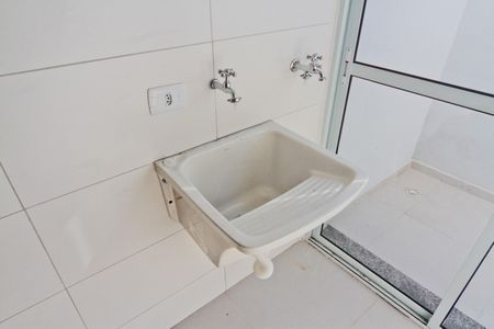 Casa de condomínio para alugar com 80m², 2 quartos e 1 vaga Casa de condomínio para alugar com 80m², 2 quartos e 1 vagaÁrea de Serviço