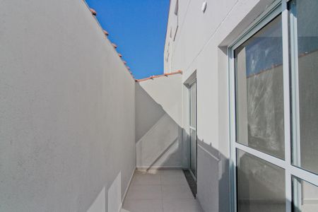 Casa de condomínio para alugar com 80m², 2 quartos e 1 vagaÁrea de Serviço