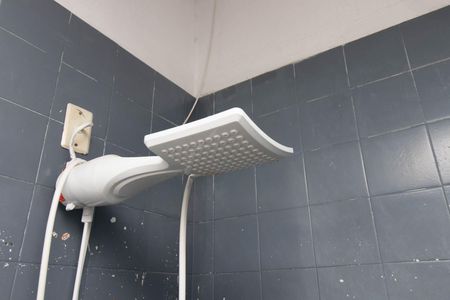 Banheiro de apartamento à venda com 3 quartos, 79m² em Cristal, Porto Alegre