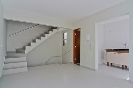 Sala de casa de condomínio para alugar com 2 quartos, 80m² em Vila Dom Pedro Ii, São Paulo