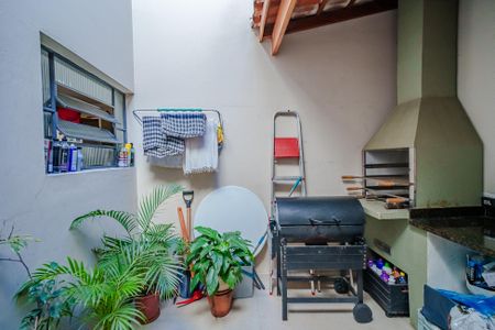 Casa à venda com 109m², 3 quartos e 2 vagasChurrasqueira