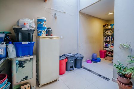 Casa à venda com 109m², 3 quartos e 2 vagasQuintal