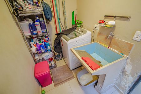 Casa à venda com 109m², 3 quartos e 2 vagasÁrea de Serviço
