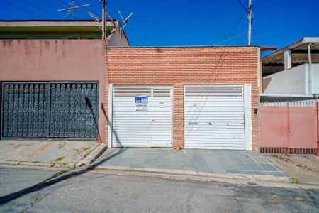 Casa à venda com 109m², 3 quartos e 2 vagasFachada