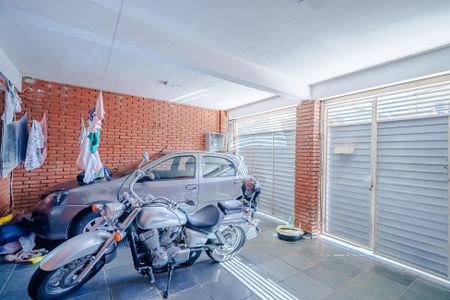 Casa à venda com 109m², 3 quartos e 2 vagasGaragem