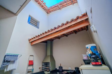 Casa à venda com 109m², 3 quartos e 2 vagasQuintal