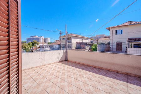 Casa à venda com 109m², 3 quartos e 2 vagasVaranda do quarto