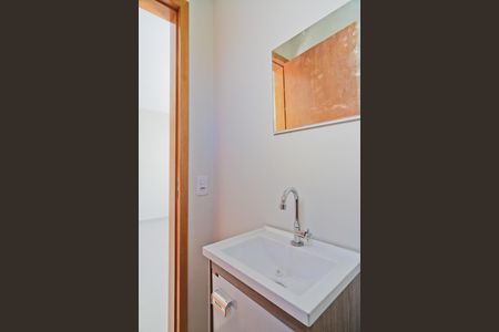 Casa de condomínio para alugar com 80m², 2 quartos e 1 vagaLavabo