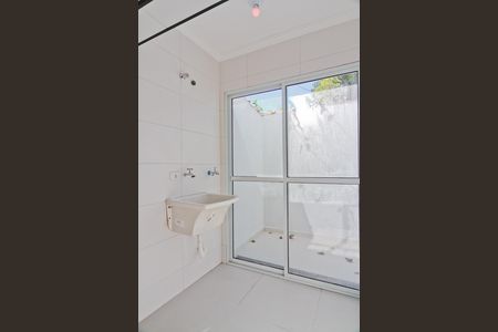 Casa de condomínio para alugar com 80m², 2 quartos e 1 vagaÁrea de Serviço