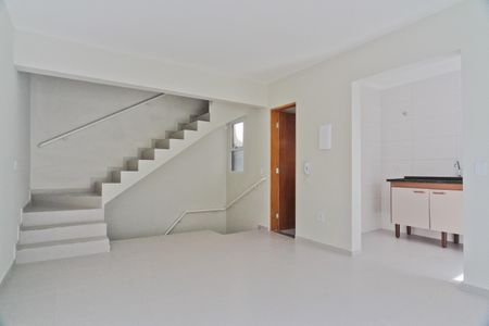 Sala de casa de condomínio para alugar com 2 quartos, 80m² em Vila Dom Pedro Ii, São Paulo