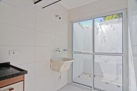 Casa de condomínio para alugar com 80m², 2 quartos e 1 vagaÁrea de Serviço