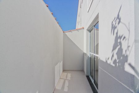 Casa de condomínio para alugar com 80m², 2 quartos e 1 vagaÁrea de Serviço
