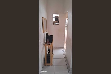 Corredor de casa para alugar com 2 quartos, 139m² em Guadalupe, Rio de Janeiro