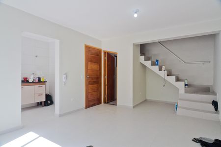 Sala de casa de condomínio para alugar com 2 quartos, 80m² em Vila Dom Pedro Ii, São Paulo