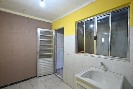 Casa para alugar com 50m², 1 quarto e sem vagaÁrea de Serviço 