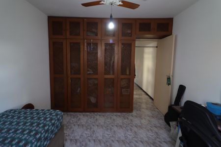 Casa à venda com 180m², 3 quartos e 2 vagasQuarto 3