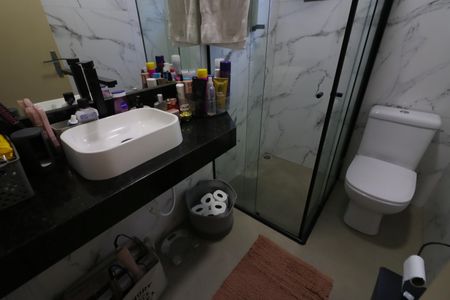 Casa à venda com 180m², 3 quartos e 2 vagasBanheiro da Suíte 1