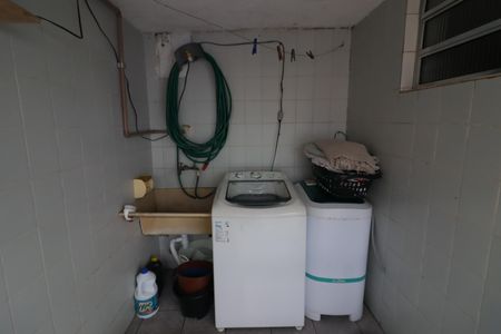 Casa à venda com 180m², 3 quartos e 2 vagasÁrea de Serviço
