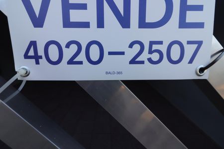 Casa à venda com 180m², 3 quartos e 2 vagasPlaca 