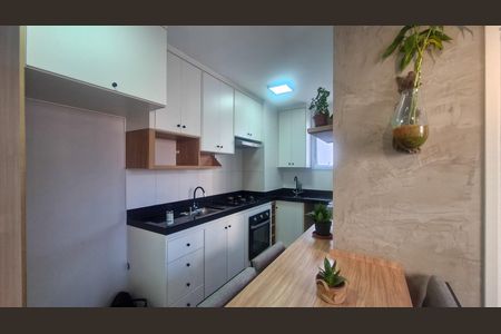 Cozinha de apartamento à venda com 2 quartos, 34m² em Jardim Taquaral, São Paulo