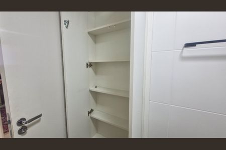 Banheiro de apartamento à venda com 2 quartos, 34m² em Jardim Taquaral, São Paulo