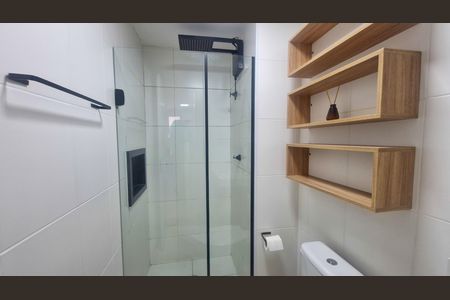 Banheiro de apartamento à venda com 2 quartos, 34m² em Jardim Taquaral, São Paulo