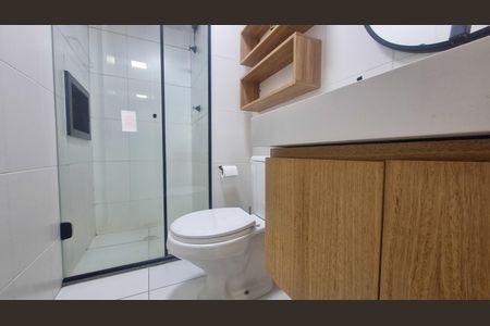 Banheiro  de apartamento à venda com 2 quartos, 34m² em Jardim Taquaral, São Paulo