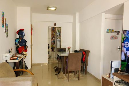 Apartamento à venda com 62m², 2 quartos e 1 vagaSala
