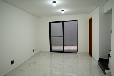 Sala de casa de condomínio para alugar com 2 quartos, 110m² em Vila Matilde, São Paulo