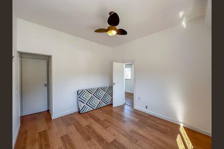 Apartamento para alugar com 150m², 4 quartos e 1 vaga