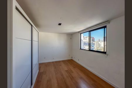 Apartamento para alugar com 150m², 4 quartos e 1 vaga