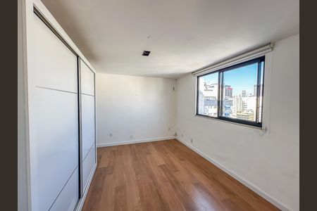 Apartamento para alugar com 150m², 4 quartos e 1 vaga